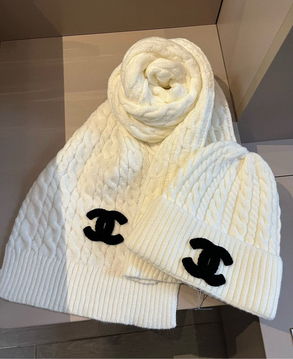 C/C 2-Piece Set Beanie and Scarf