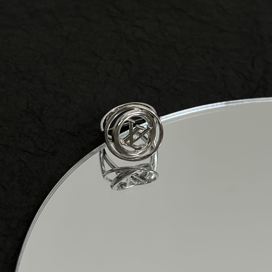 18K Louis Vuitton Stellar Ring